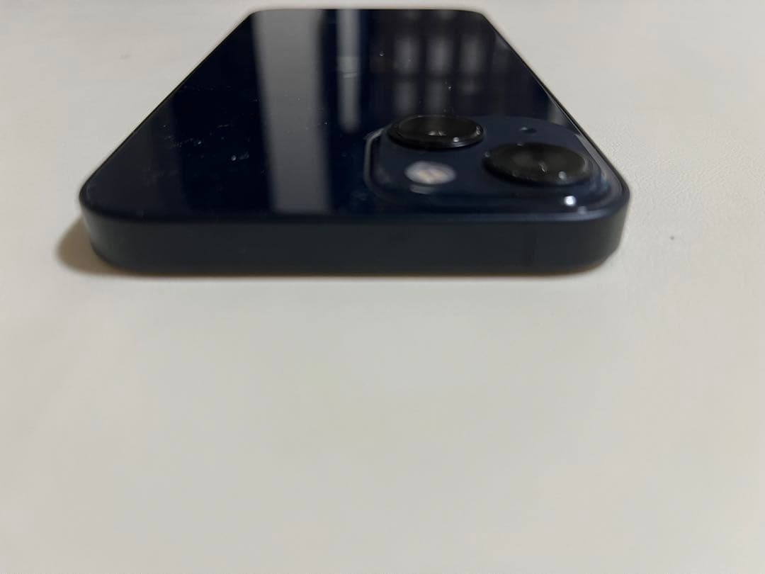 iPhone13 画面割れ、液晶漏れあり、非正規液晶修理品／バッテリー88％