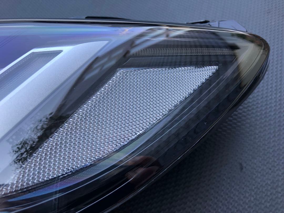 美品良品令和6年式 ZR-V RZ4 左ヘッドライト 参考定価128700円