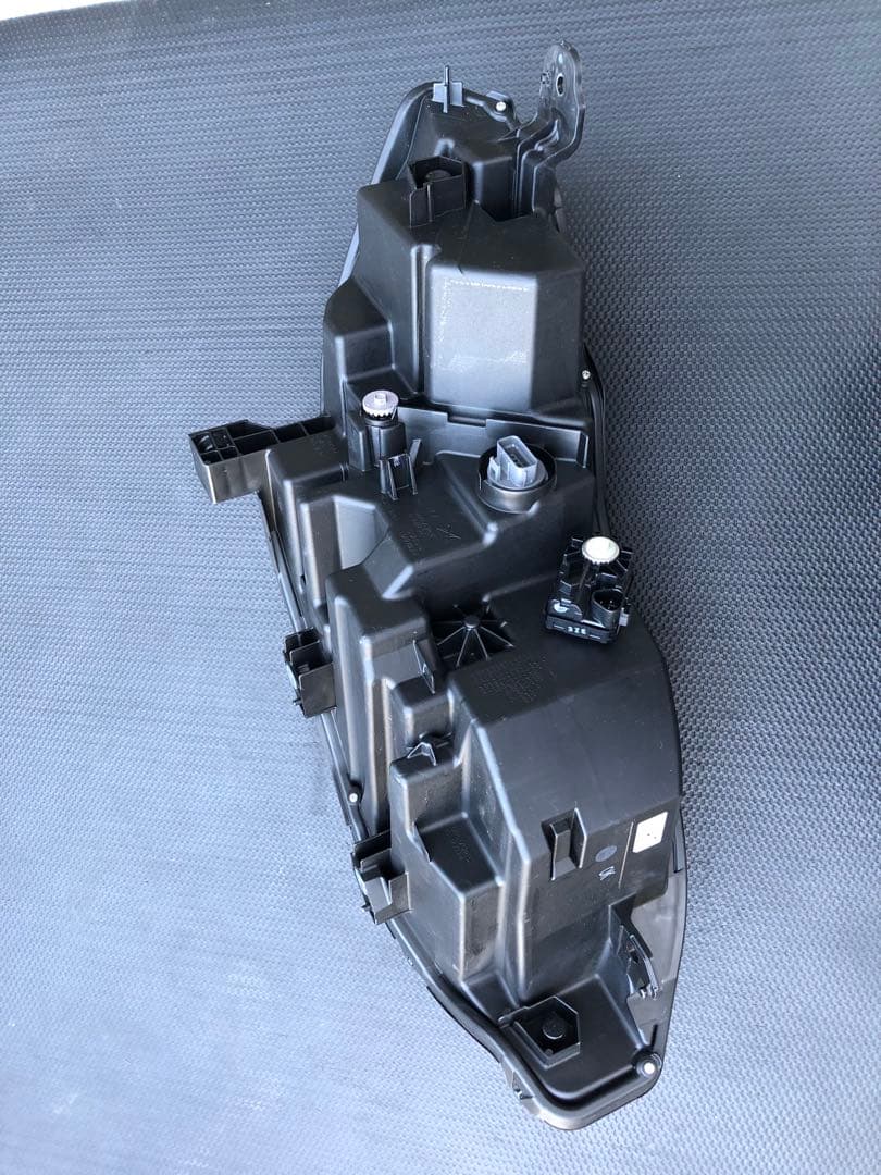 美品良品令和6年式 ZR-V RZ4 左ヘッドライト 参考定価128700円