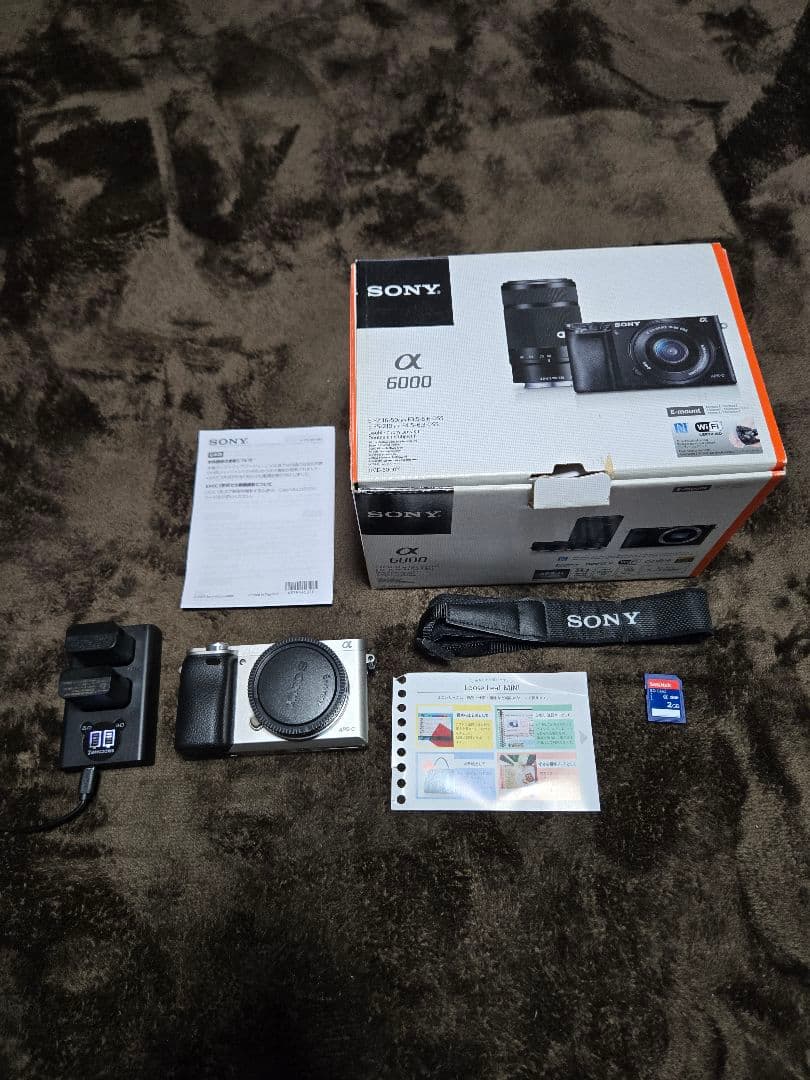 SONY α6000 ボディ単体 シルバー｜バッテリー・チャージャー・SD付属