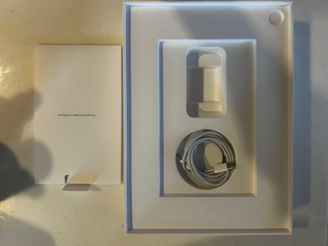 iPad Air (第5世代) スペースグレー 本体