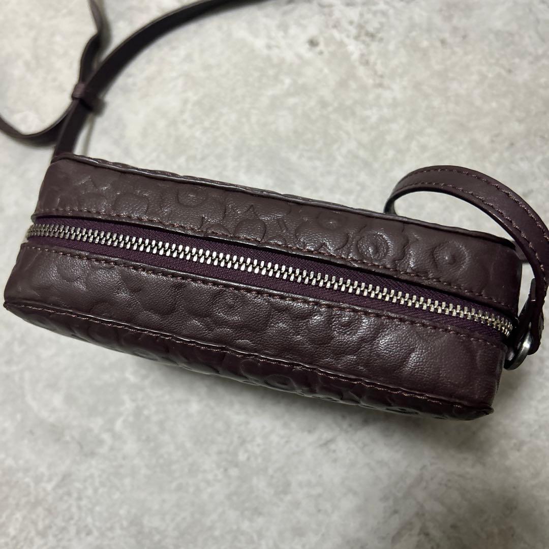 marimekkoショルダーバッグ ポシェット ウニッコ型押し ワインレッド