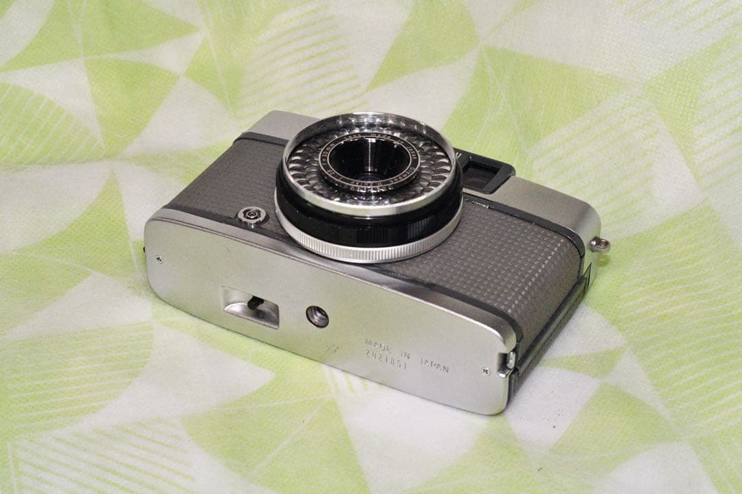《動作品》OLYMPUS PEN EES-2