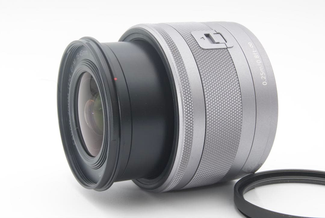 Canon EOS Kiss M レンズキット　Wi-Fi搭載　小型軽量　美品