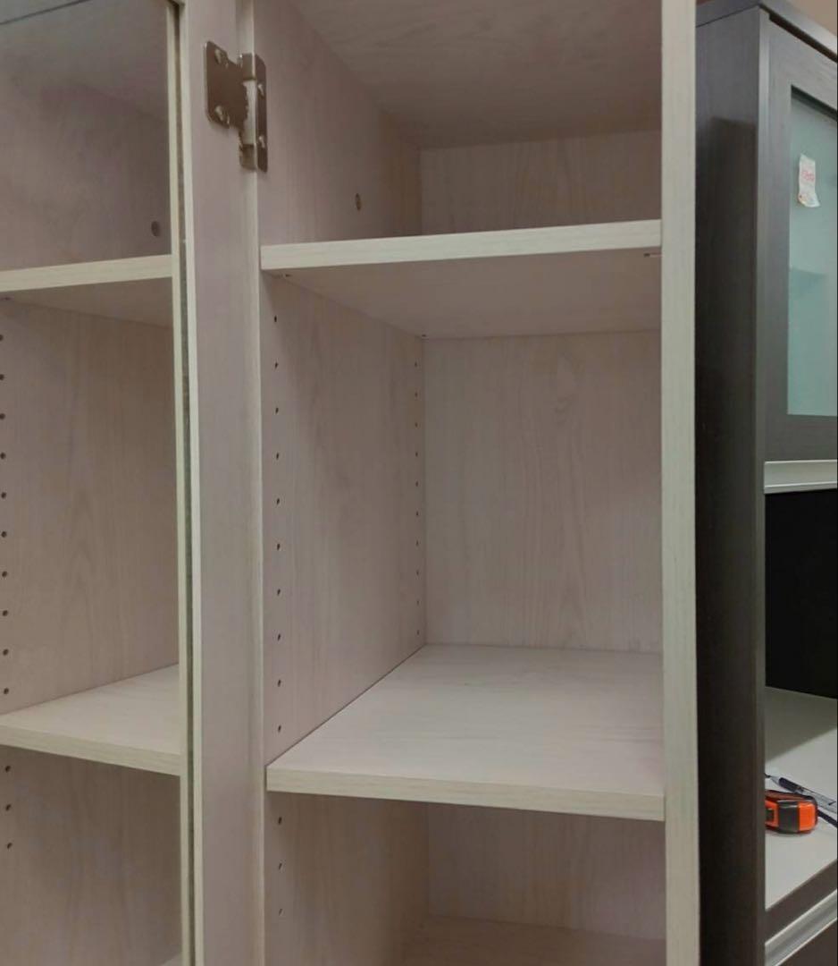 北九州市福岡市限定　ミラー付きキャビネット　衣類収納　キャスター付きで移動可能