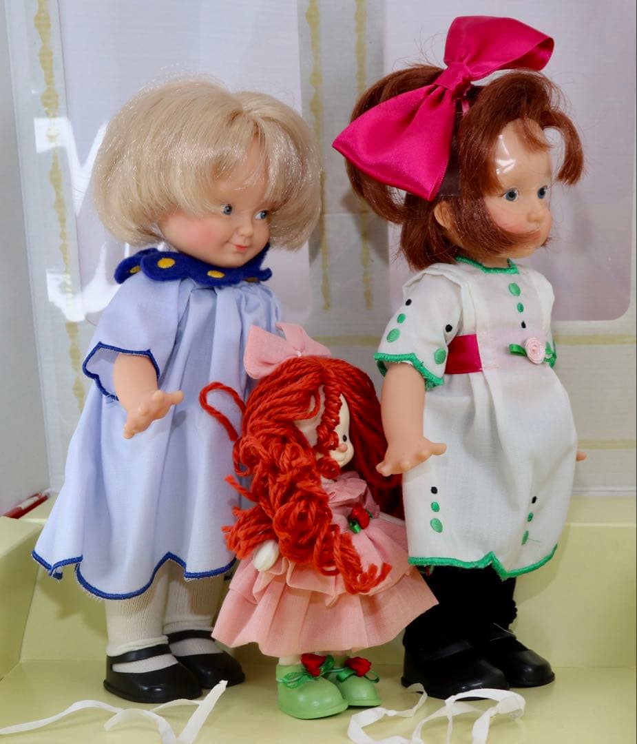 THE MOST WONDERFUL GIFT SET人形3体と絵本のセット