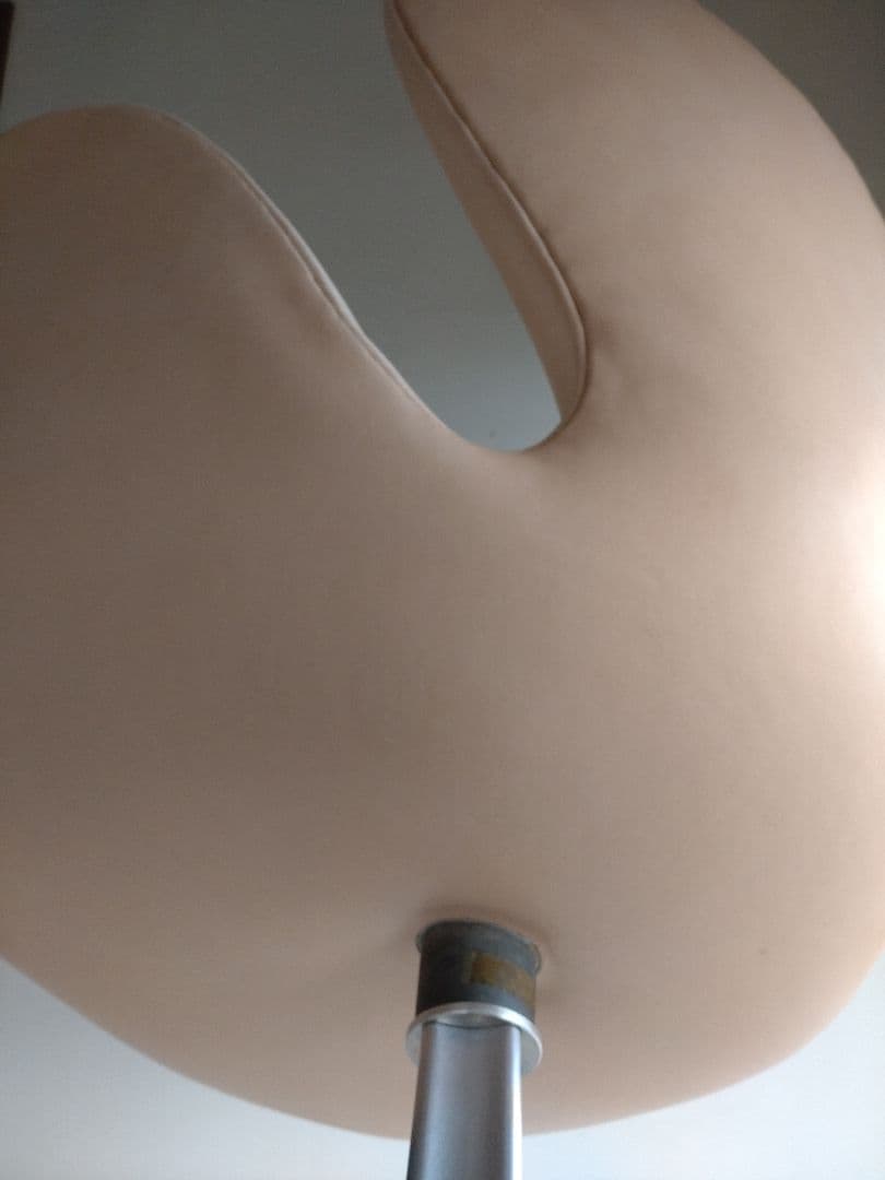 スワンチェア フリッツハンセン ナチュラルレザー フルベジタブルタンニン ヌメ革