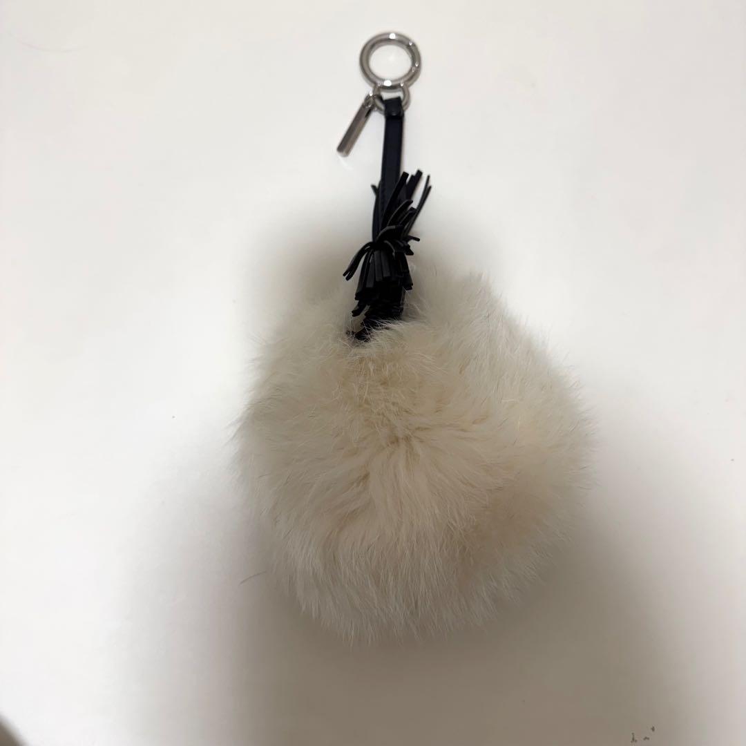 Fendiフェンディカーリト ファー　チャーム　キーホルダー