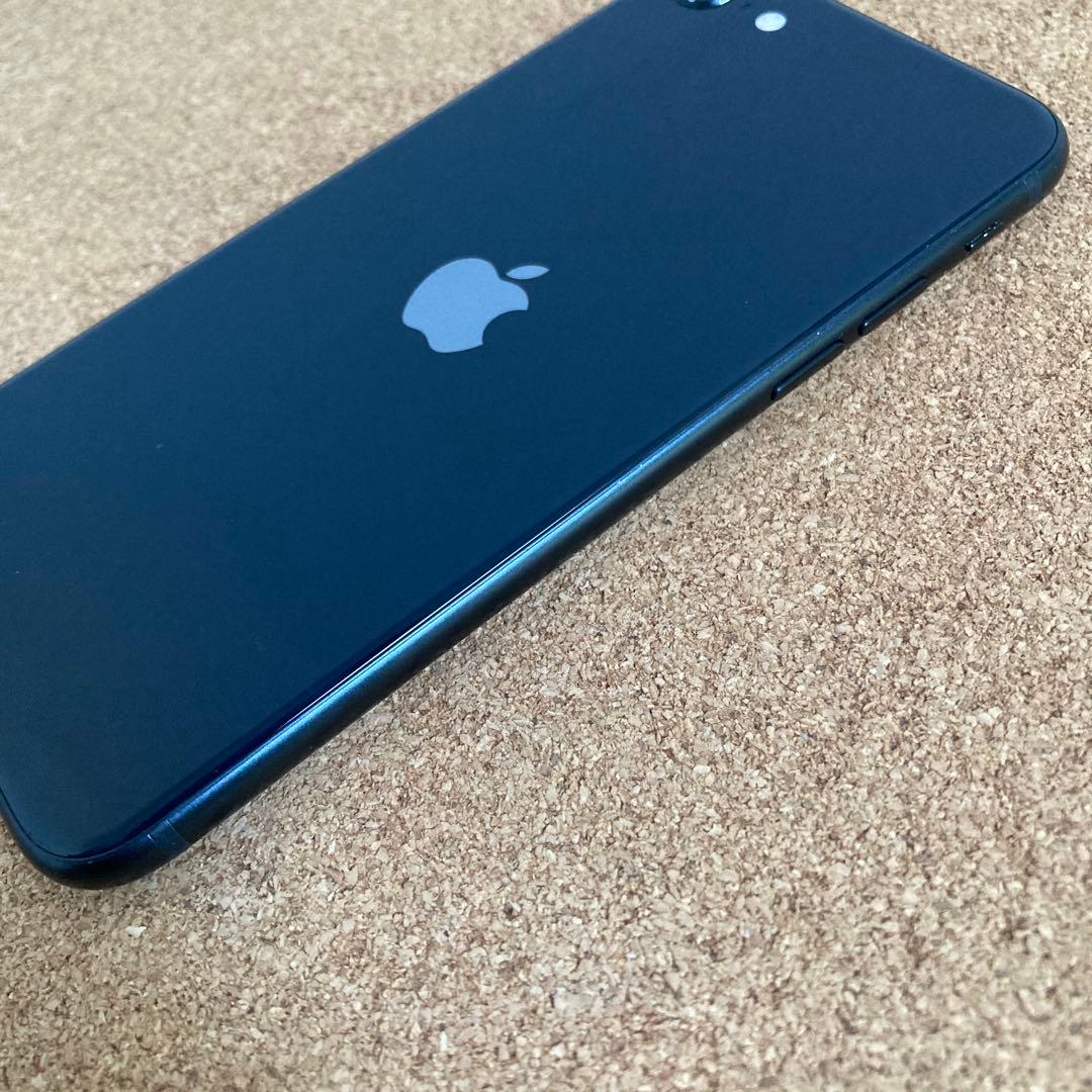 4009【早い者勝ち】電池新品☆iPhoneSE3 64GB SIMフリー☆