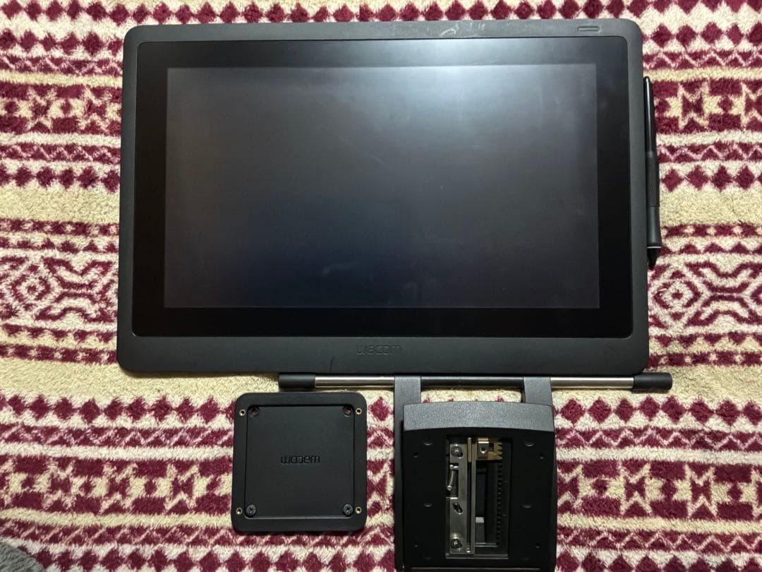 Wacom Cintiq 16 液晶ペンタブレット＋専用スタンド