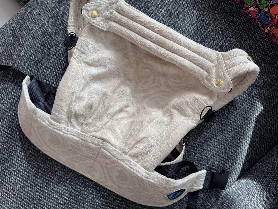 aitipoppe アーティポッペ ザイガイスト 抱っこ紐