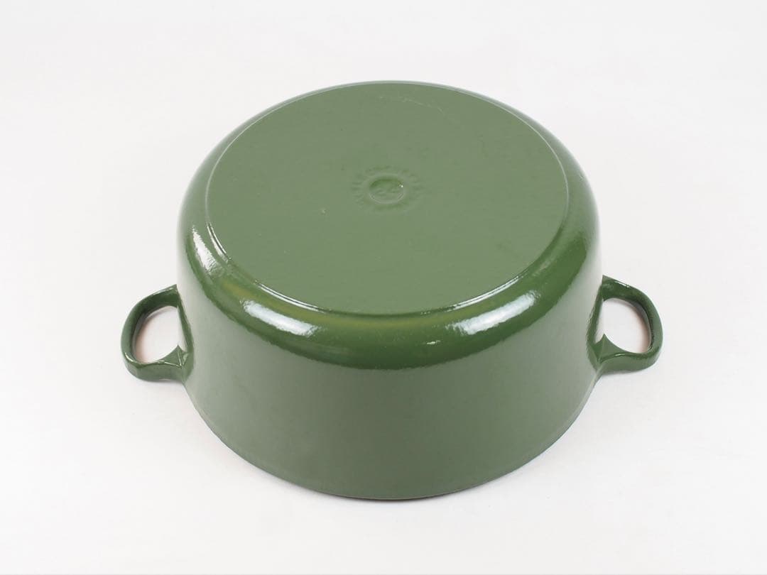 ル・クルーゼ ココットロンド モスグリーン24cm ホーロー 両手鍋
