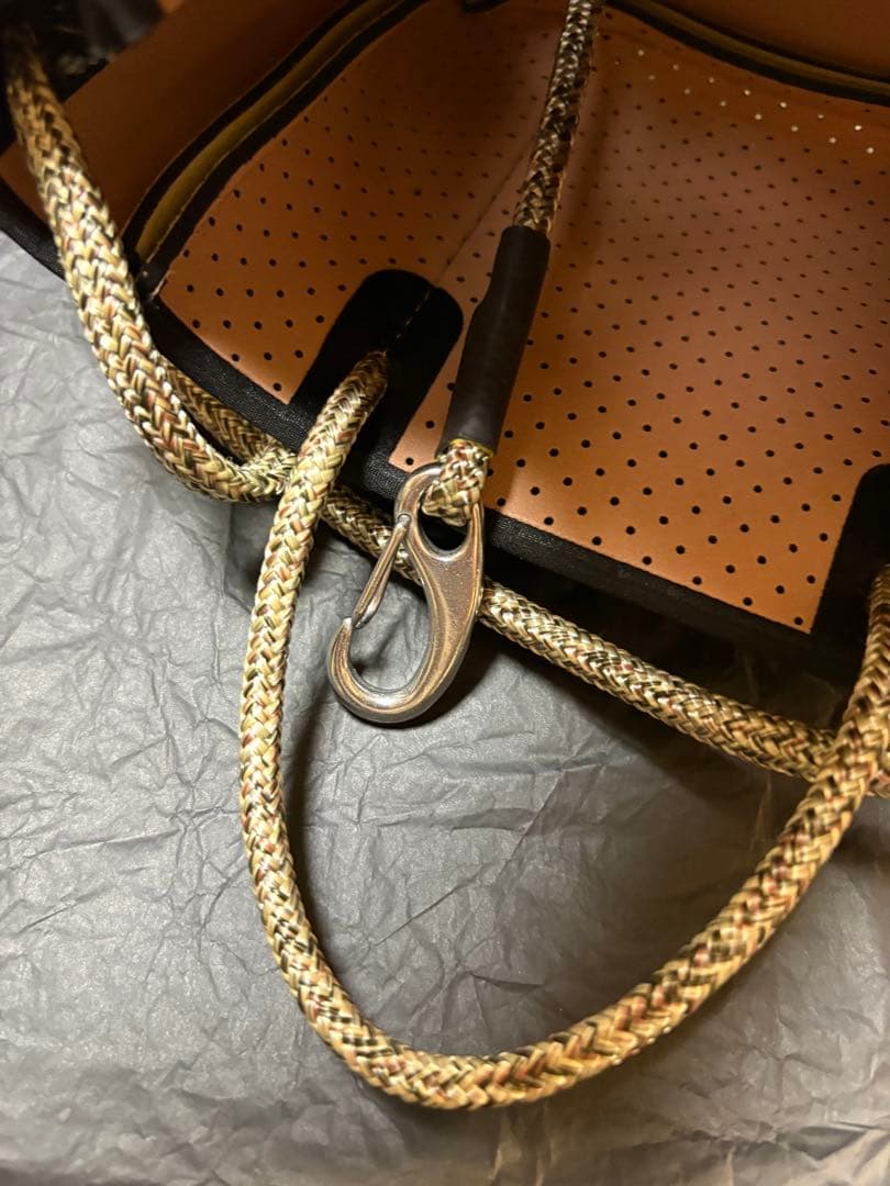 STATE OF ESCAPE穴あきショルダーバッグ．美品