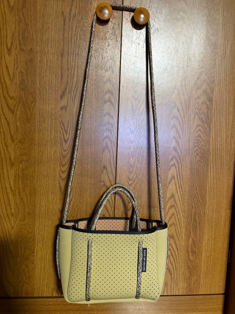 STATE OF ESCAPE穴あきショルダーバッグ．美品