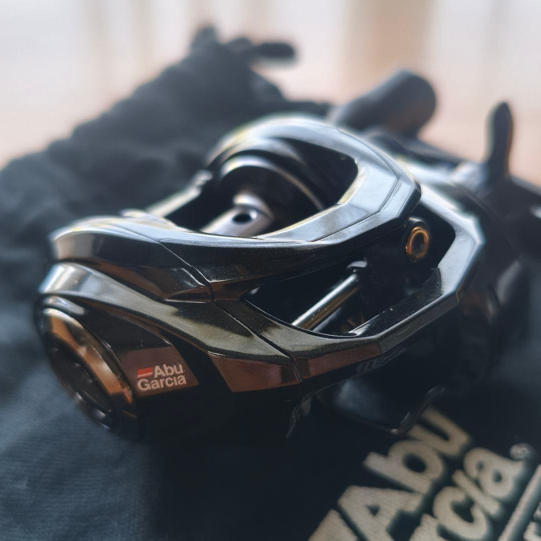 Abu Garcia ROXANI 7-L ベイトリール美品キズ1個有