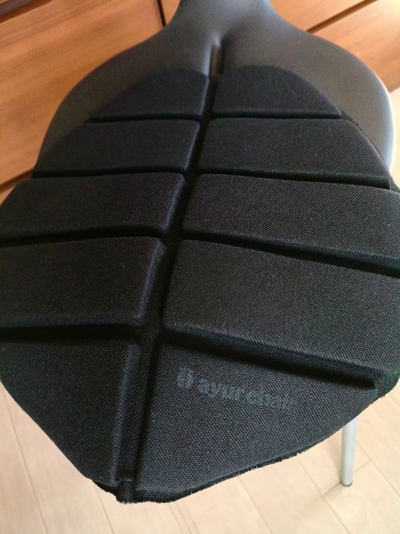 アーユルチェアー　スツール　ブラックＭ　座面高さ49cm &専用耐圧分散マット