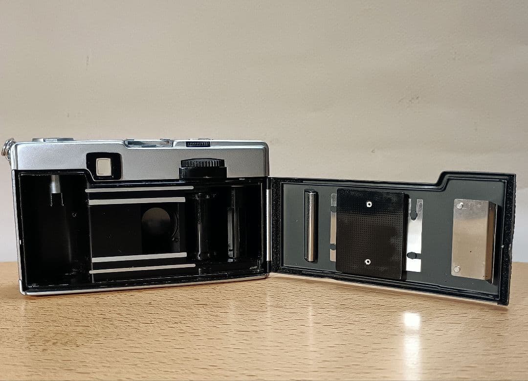 フィルムカメラ【完動品】オリンパスペンEED