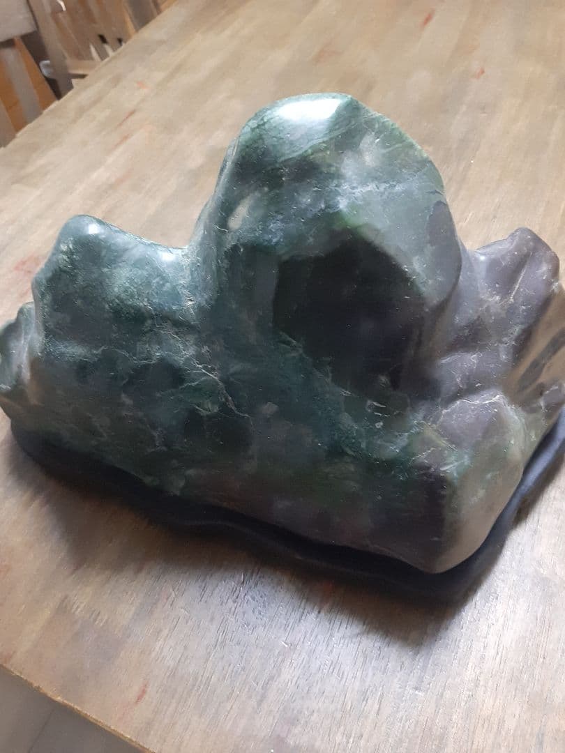 観賞石　緑石　水石