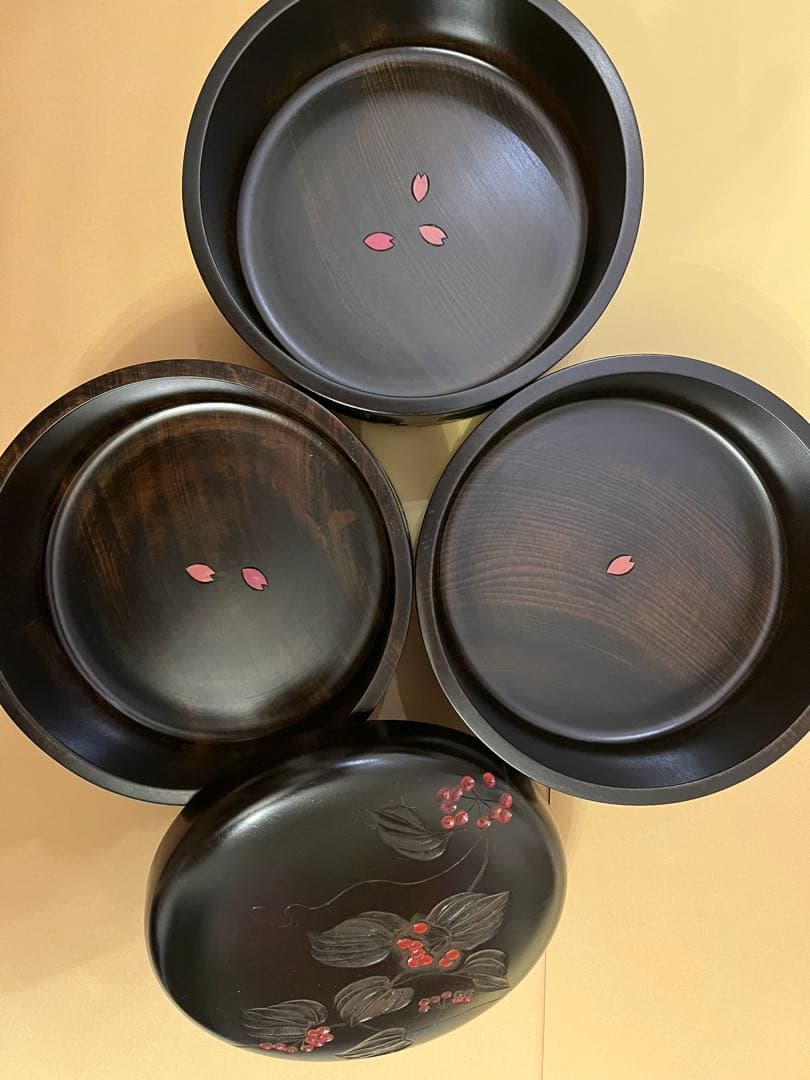 川添日記　重箱　草木彫　漆器