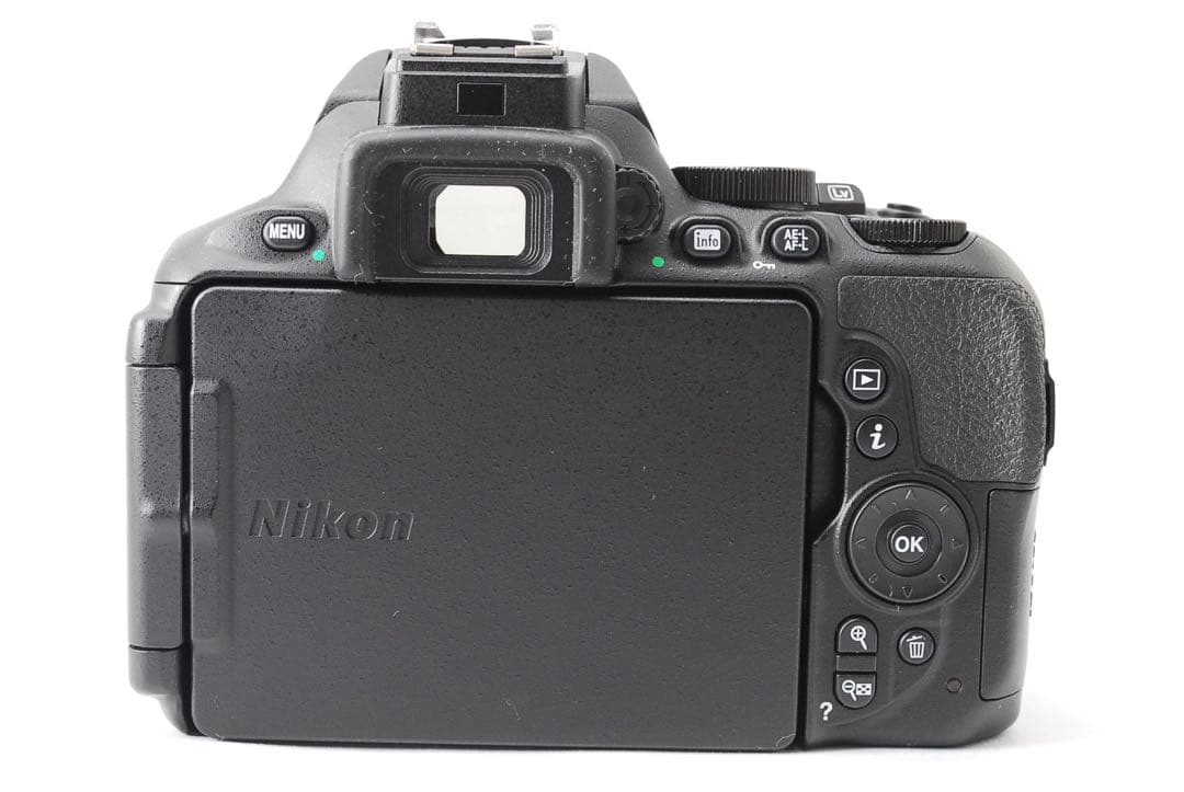 美品❤️Nikon D5600 ダブルレンズ❤️Wi-Fi搭載　スマホ転送　高画質