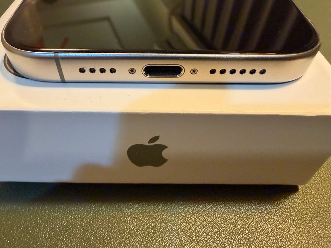 Apple iPhone 15 Pro MAX ナチュラルチタニウム 256