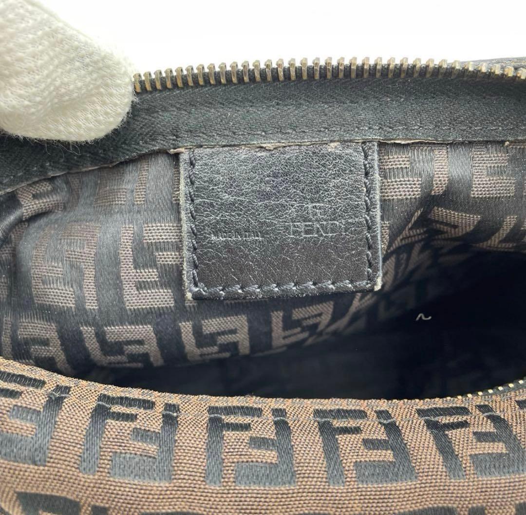 フェンディ　バッグ　FF柄