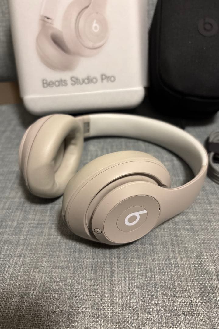 【美品】Beats Studio Pro ワイヤレスヘッドホン アイボリー