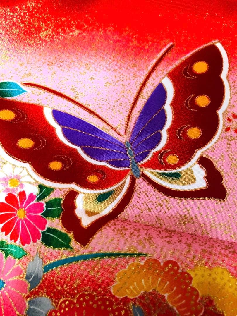 七五三七歳❣️新品着物✨赤地手毬蝶々花金彩⭐︎作り帯楽々⭐︎完全フルセット銘品