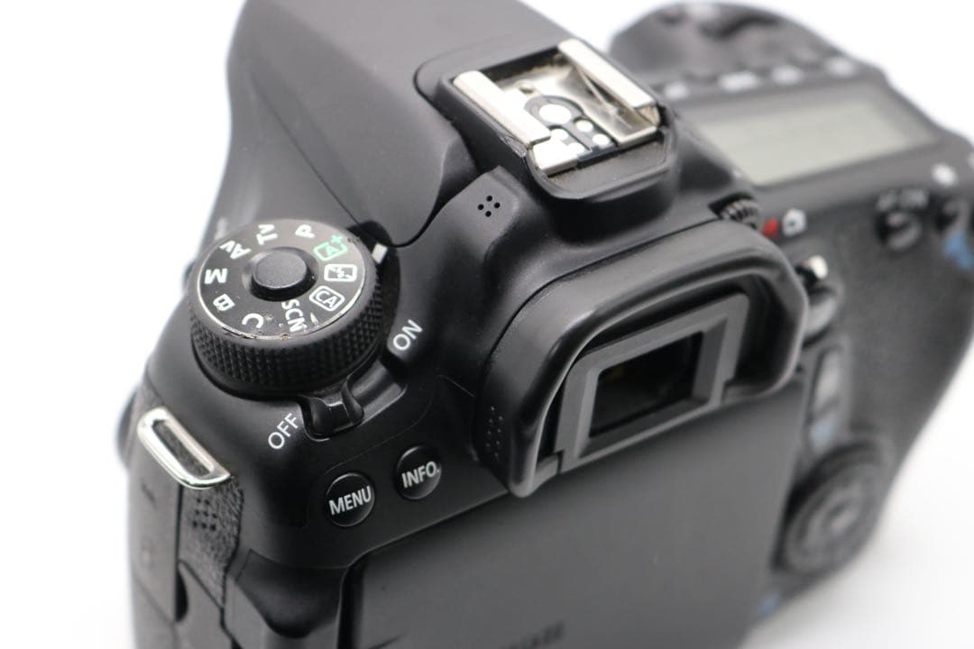 美品 【Canon EOS 70D ダブルレンズセット】 Wi-Fi搭載　保証◎