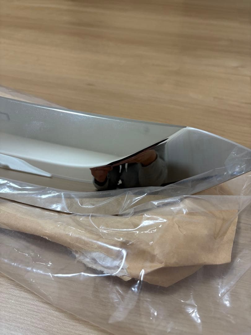 ハリアー60系後期　メッキボンネットフードモー