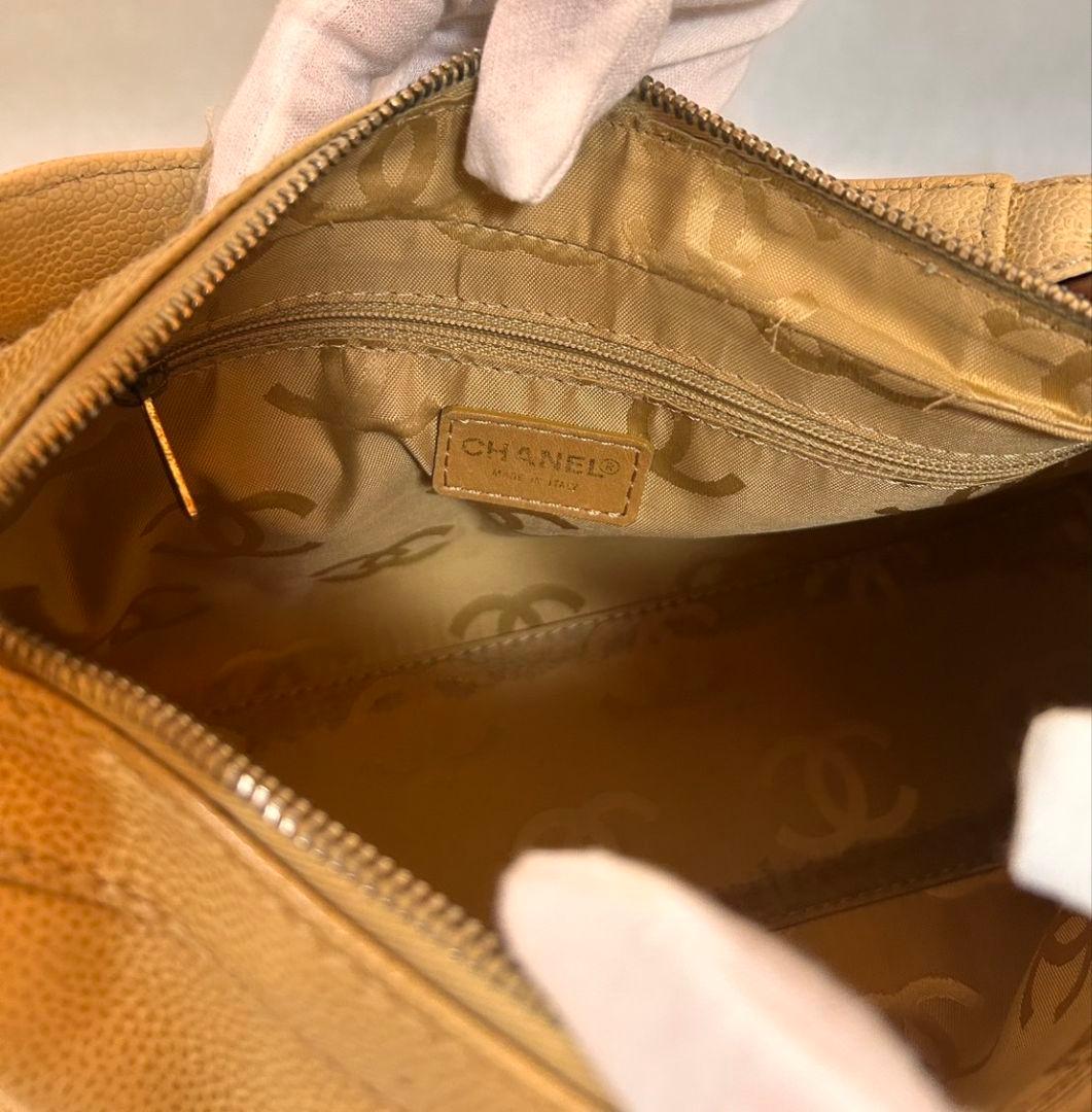 CHANEL ベージュ べっ甲風バッグ