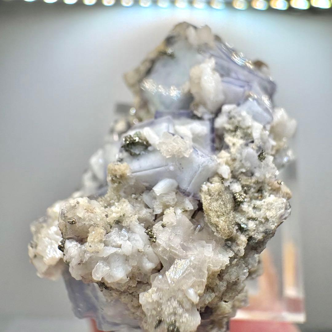 600 中国 ヤオガンシャン産　ポーセリンフローライト