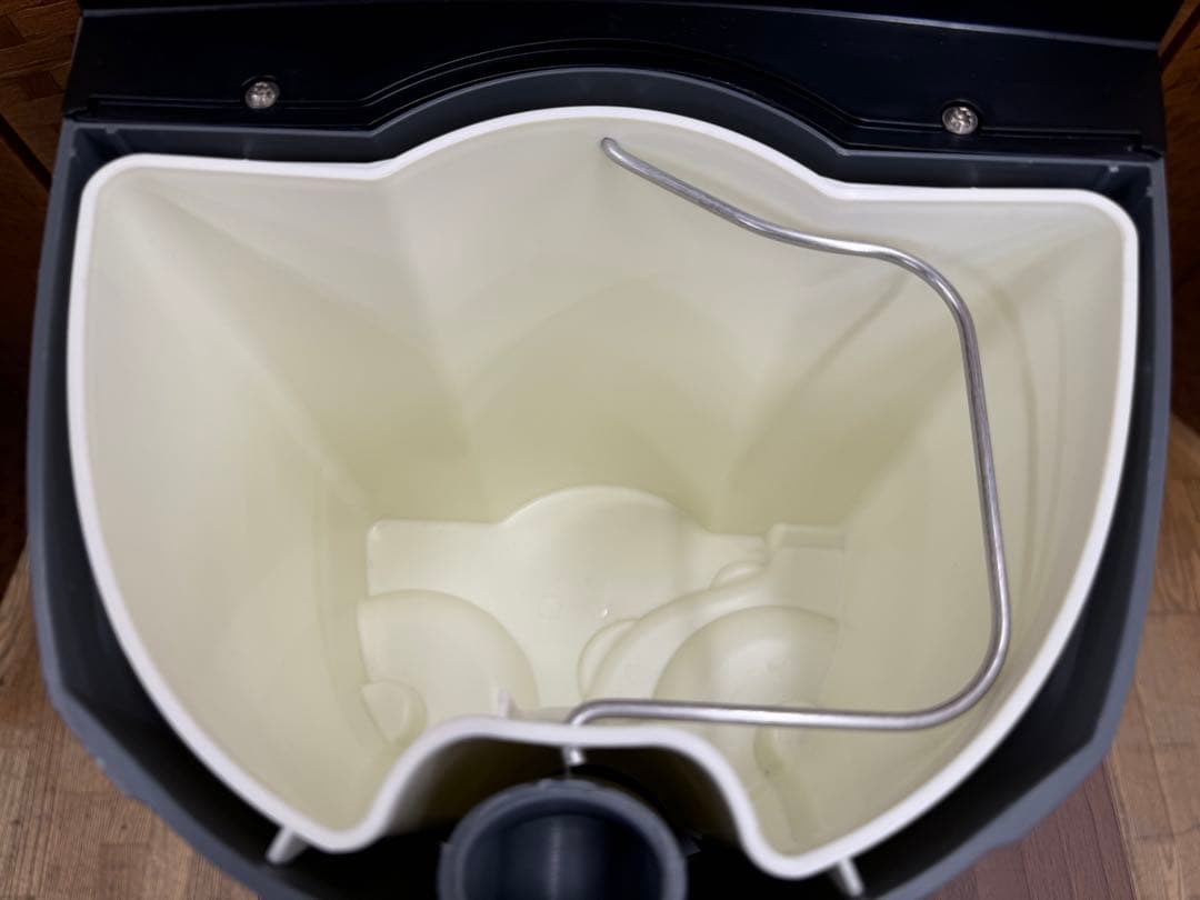 F038 KARCHER　カーペットリンス　クリーナー　Puzzi 8/1C