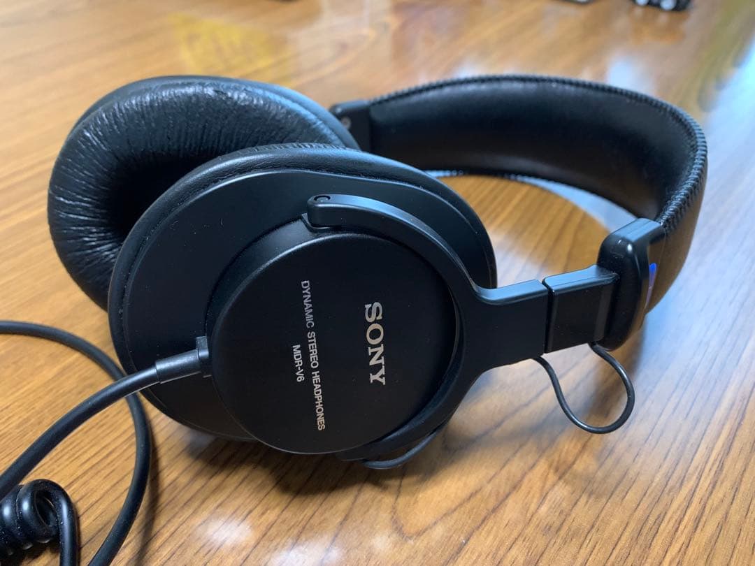 ソニー MDR-V6 モニターヘッドホン