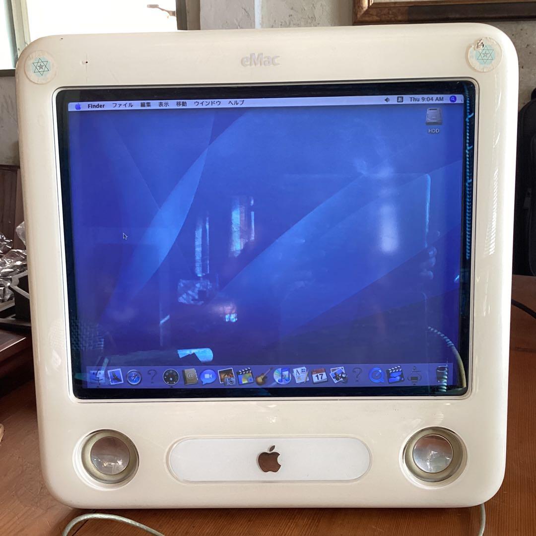 Apple eMac 700MHz G4 640MB RAM ジャンク品