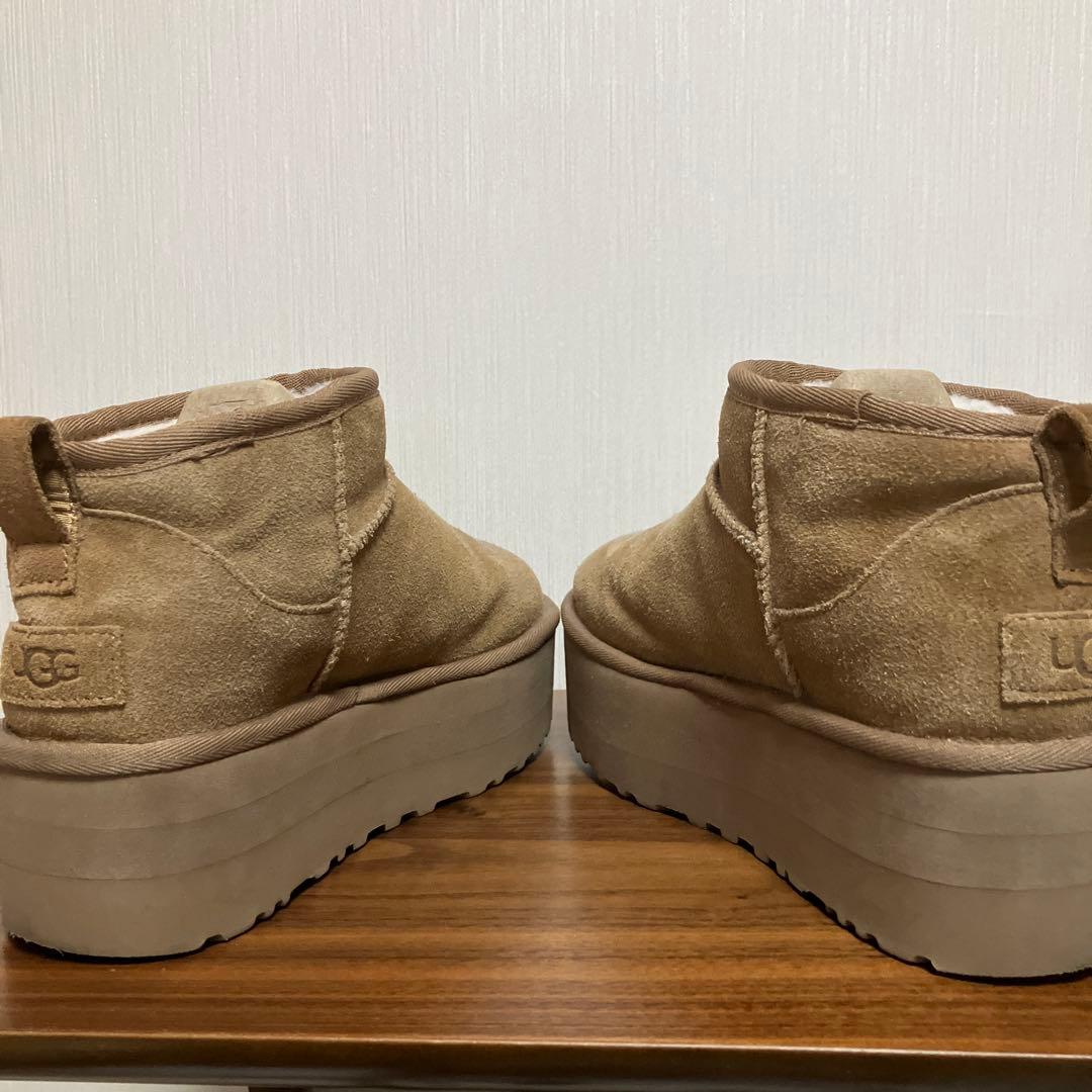 UGG クラシックウルトラミニプラットフォーム　厚底ブーツ　24cm
