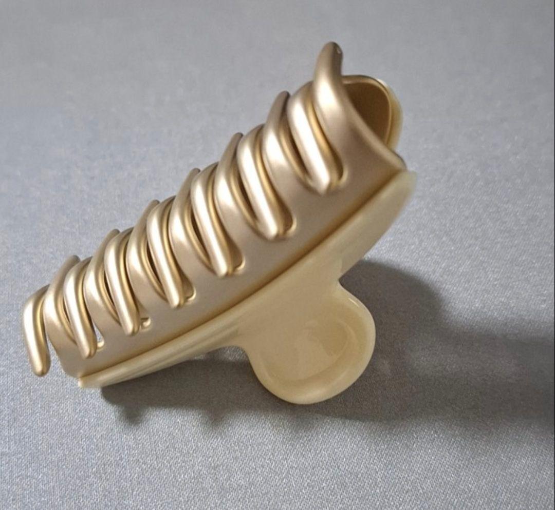 【新品未使用】アレクサンドルドゥパリ M ヘアクリップ　クリーム