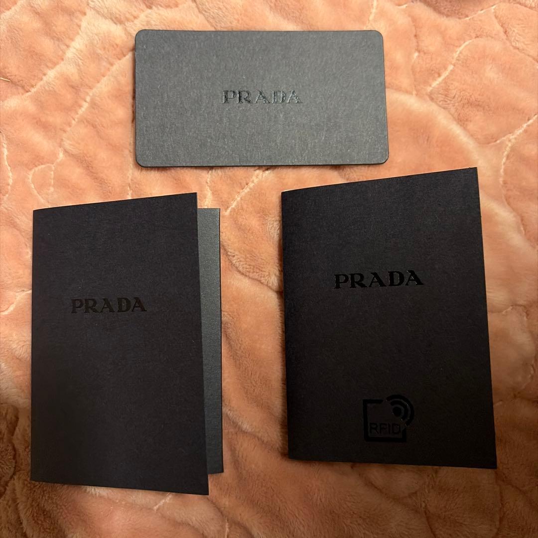 PRADA キルティングショルダーバッグ ブラック