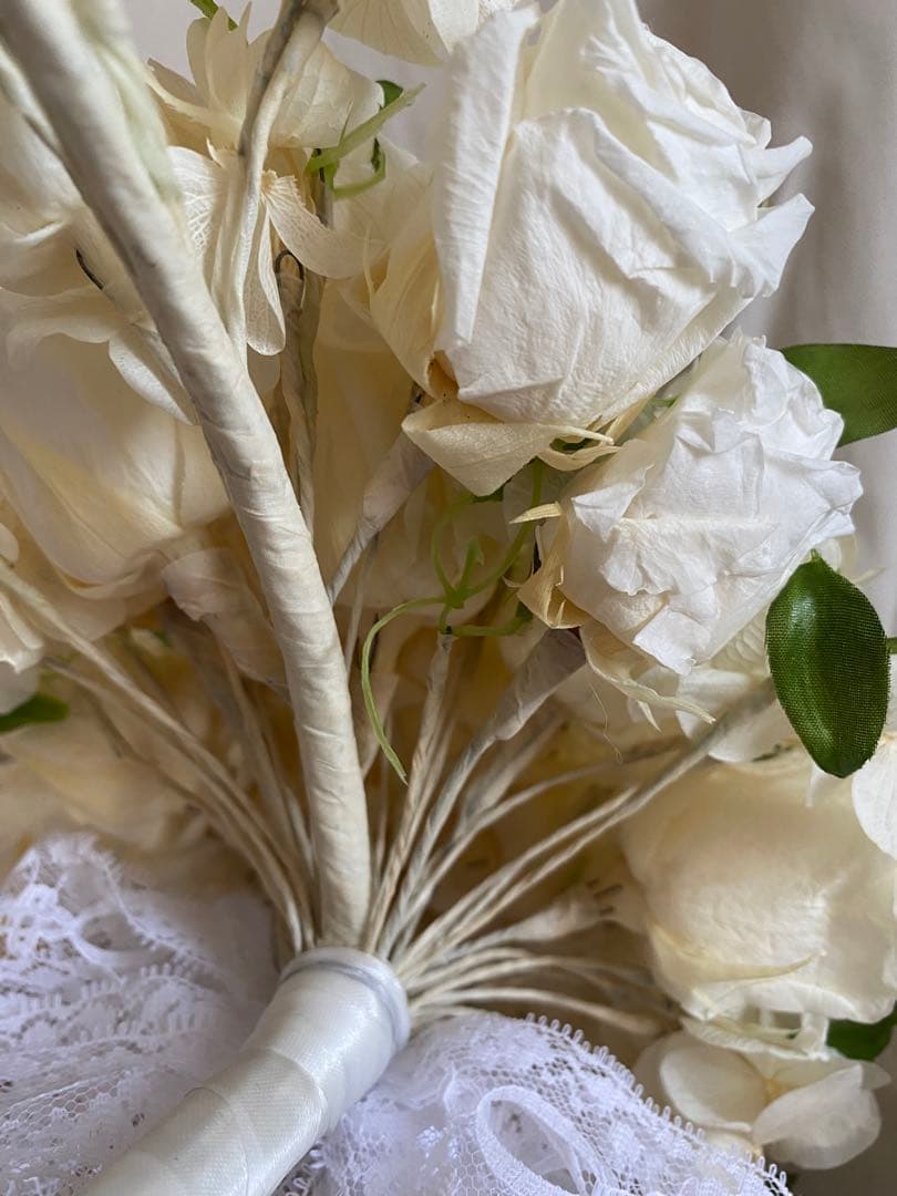 プリザーブドフラワーブーケ　ブートニア付き　キャスケード