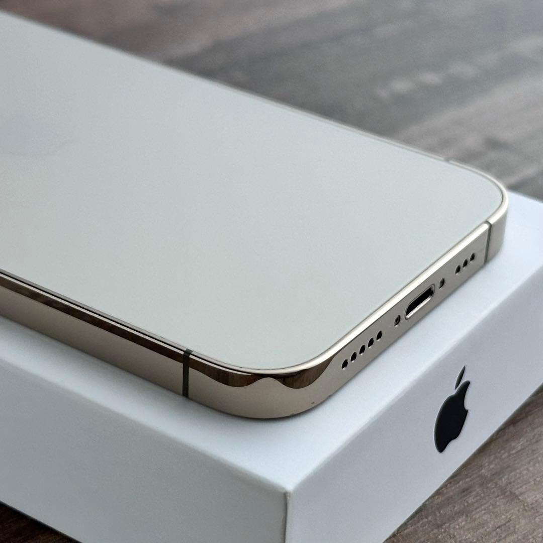 【格安美品☆】iPhone13Pro 本体 Gold 256GB SIMフリー