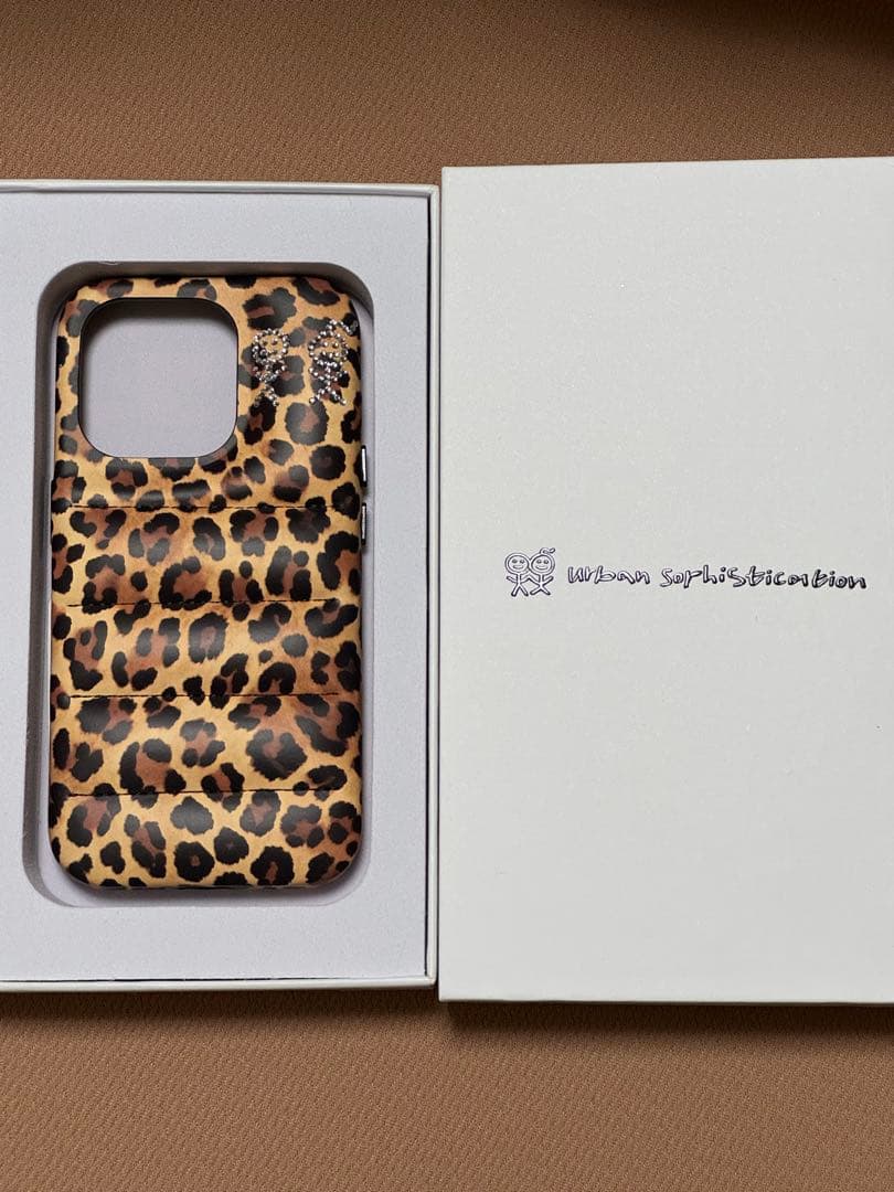 urban sophistication iPhone15 Pro レオパード
