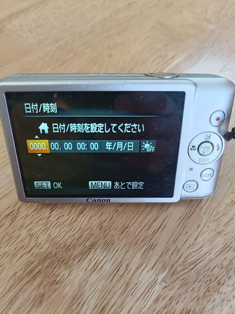 Canon IXY 210F　デジタルカメラ 本体、バッテリーパック、充電器