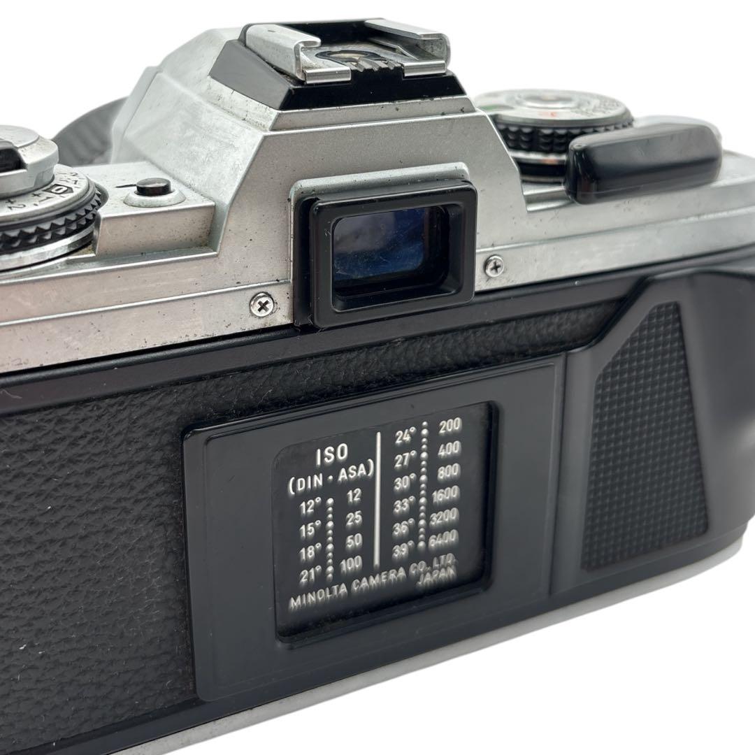 MINOLTA X-700 フィルムカメラ　レンズ付き　全体的に傷や汚れあり