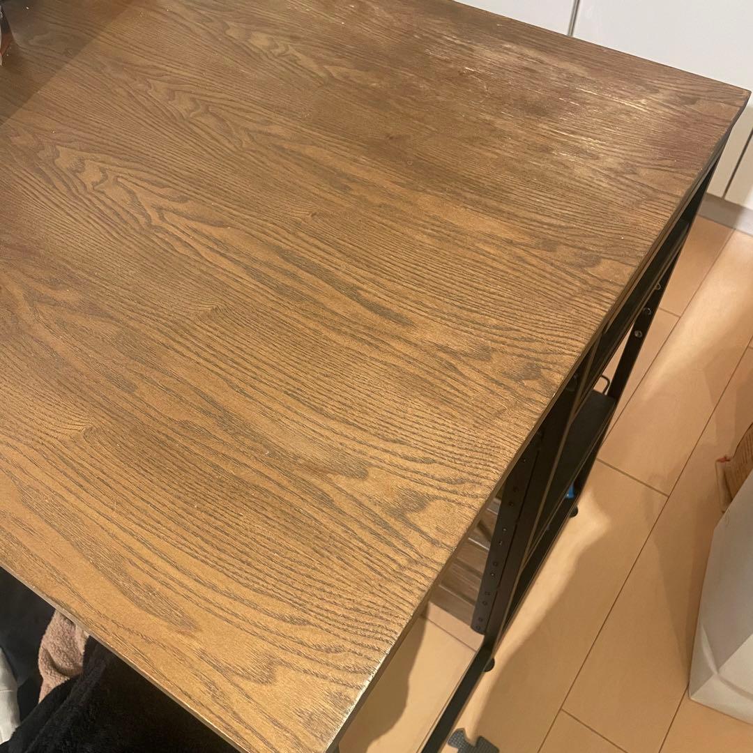 アイランドキッチン　カウンターテーブル 収納スペース付き