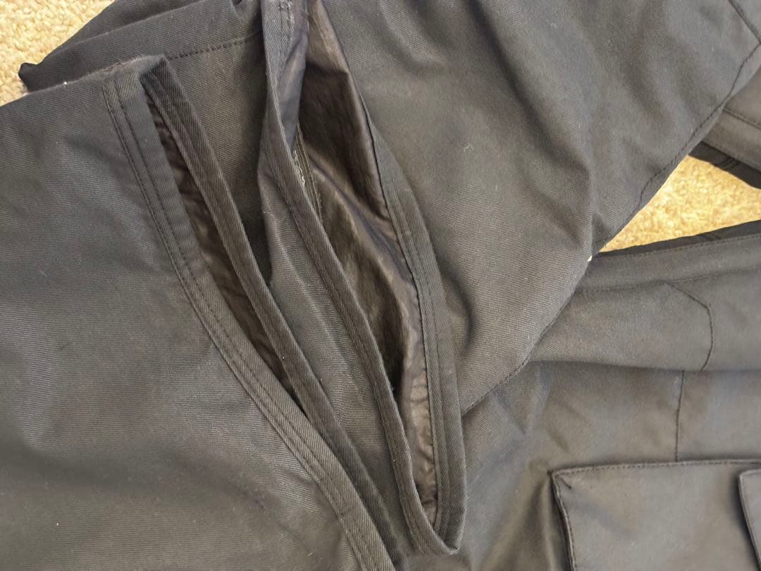 VOLCOM★スノーボードウェアセット150　プロテクターのおまけ付き