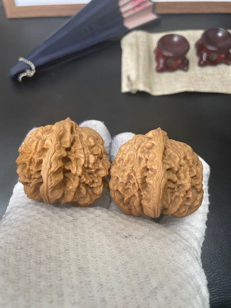 キャニオンページNo.232 と272 遊ぶクルミ　文玩王者 龙鼎 文玩袋