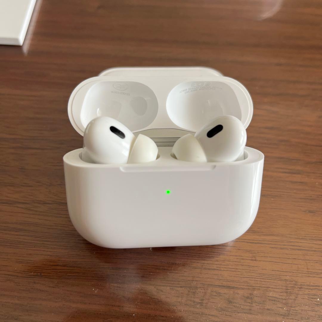 【極美品】AirPods Pro 2 本体 ＆サービスでESRケース付