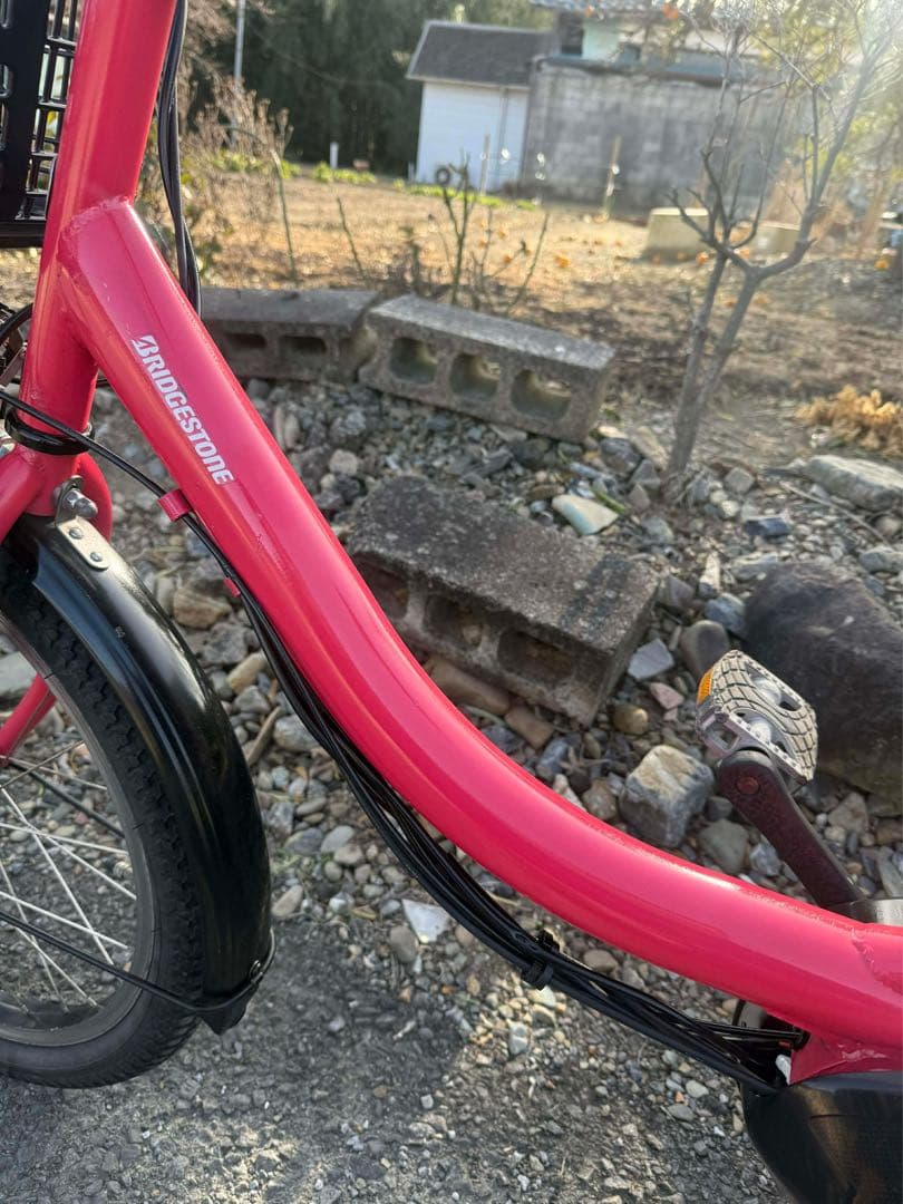 電動アシスト自転車 ピンク 前バスケット付き
