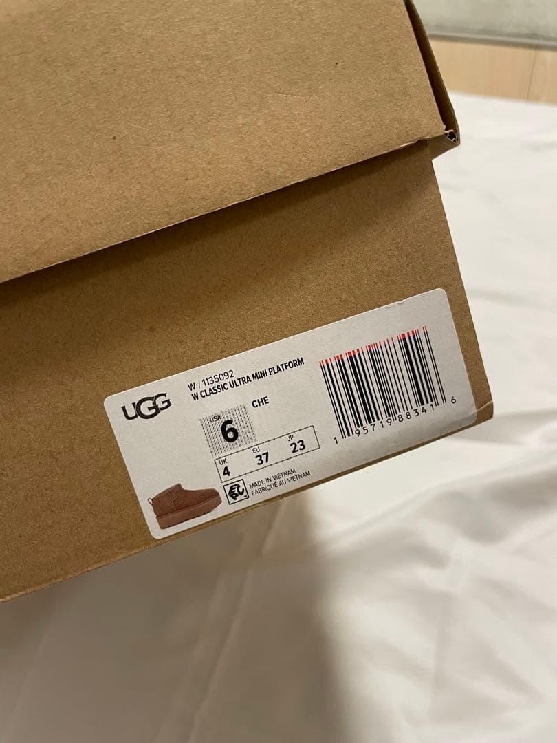【美品】UGGクラシック ウルトラミニプラットフォーム ブーツ 23cm