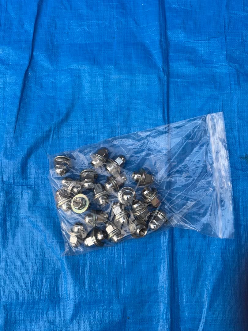 デリカD5 シャモニー　純正ホイール＆タイヤ4本セット【新車外し品】